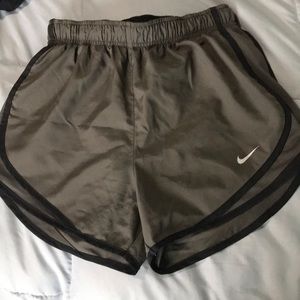 Women’s Nike Tempo Shorts